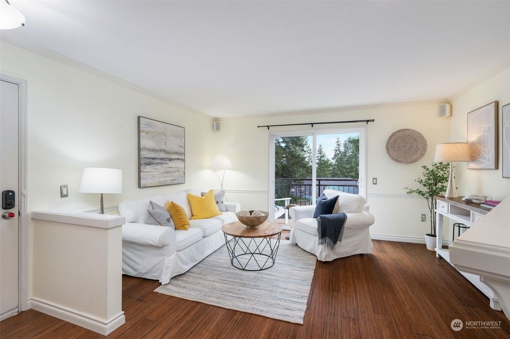 Photo of 12737 NE 170th Lane, Woodinville, WA 98072 (MLS # 2004763)