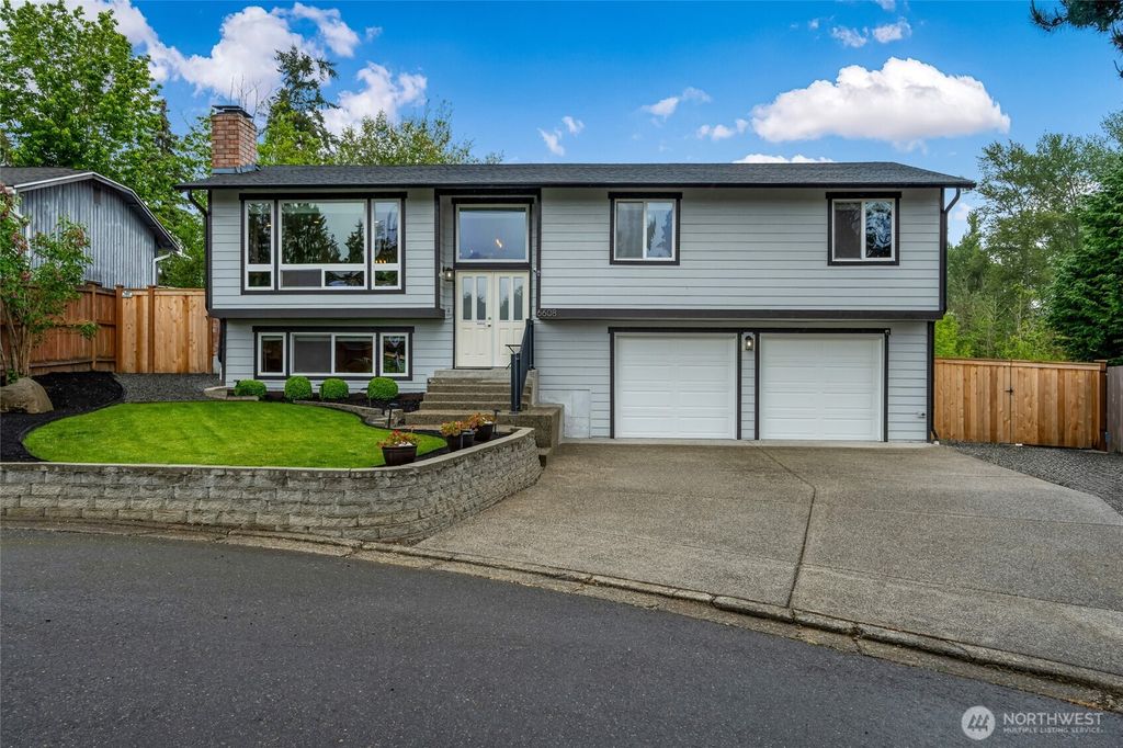 Photo of 6608 56th Place NE, Marysville, WA 98270 (MLS # 2373675)