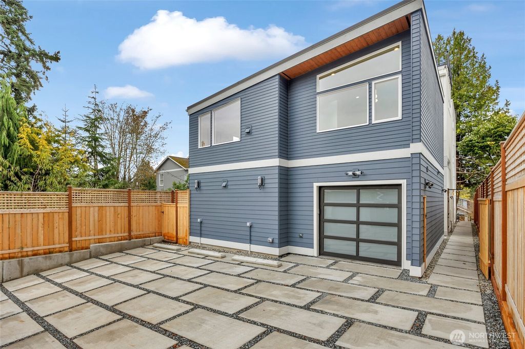 Photo of 4050 32nd Avenue W, Seattle, WA 98199 (MLS # 2460257)