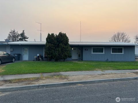 Photo of 9008 Bong Loop Loop #B, Moses Lake, WA 98837 (MLS # 2429882)