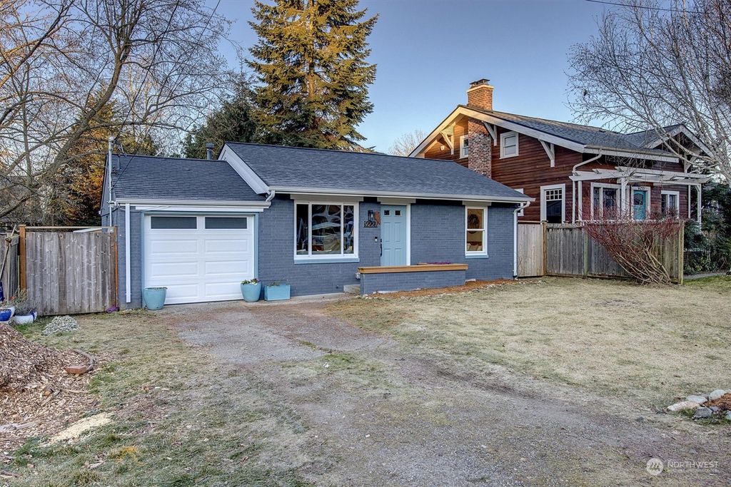 Photo of 9227 Palatine Avenue N, Seattle, WA 98103 (MLS # 2330772)