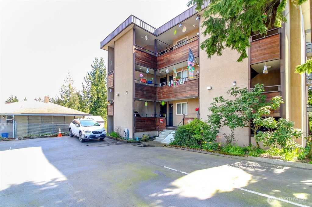 Photo of 439 SW 156th Street, Burien, WA 98166 (MLS # 2430376)