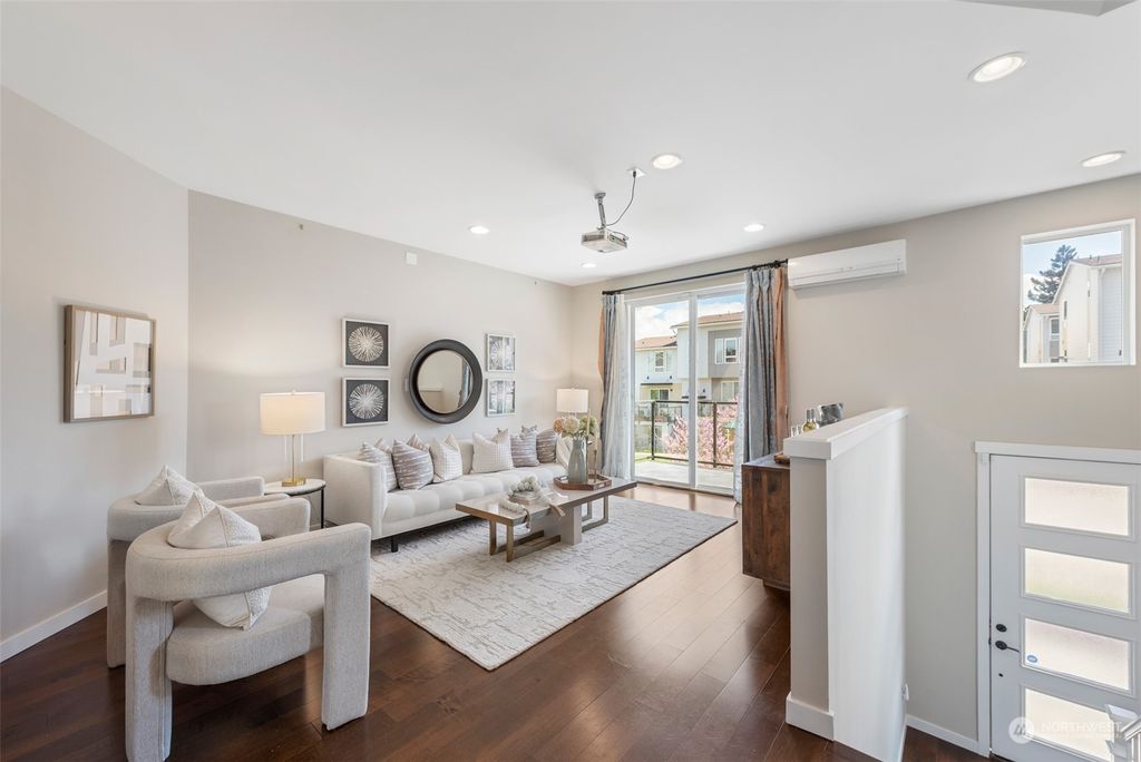 Photo of 14626 35th Court NE, Lake Forest Park, WA 98155 (MLS # 2248560)