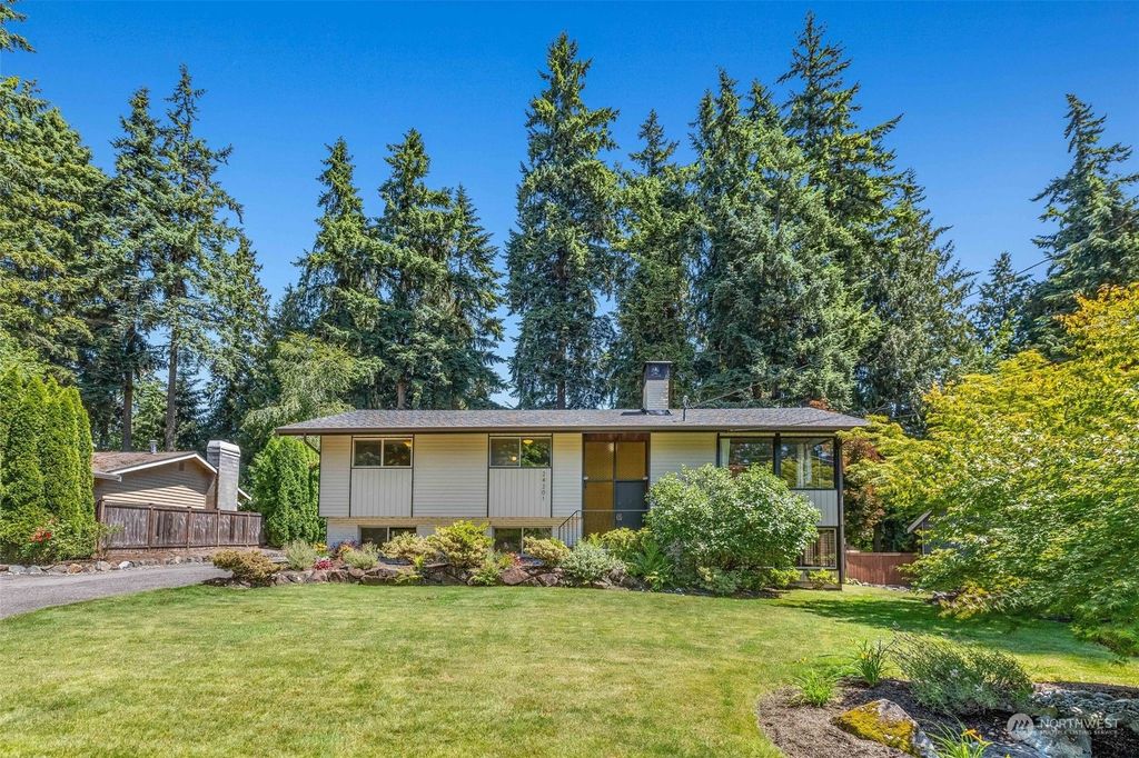 Photo of 24201 4th Place W, Bothell, WA 98021 (MLS # 2071952)