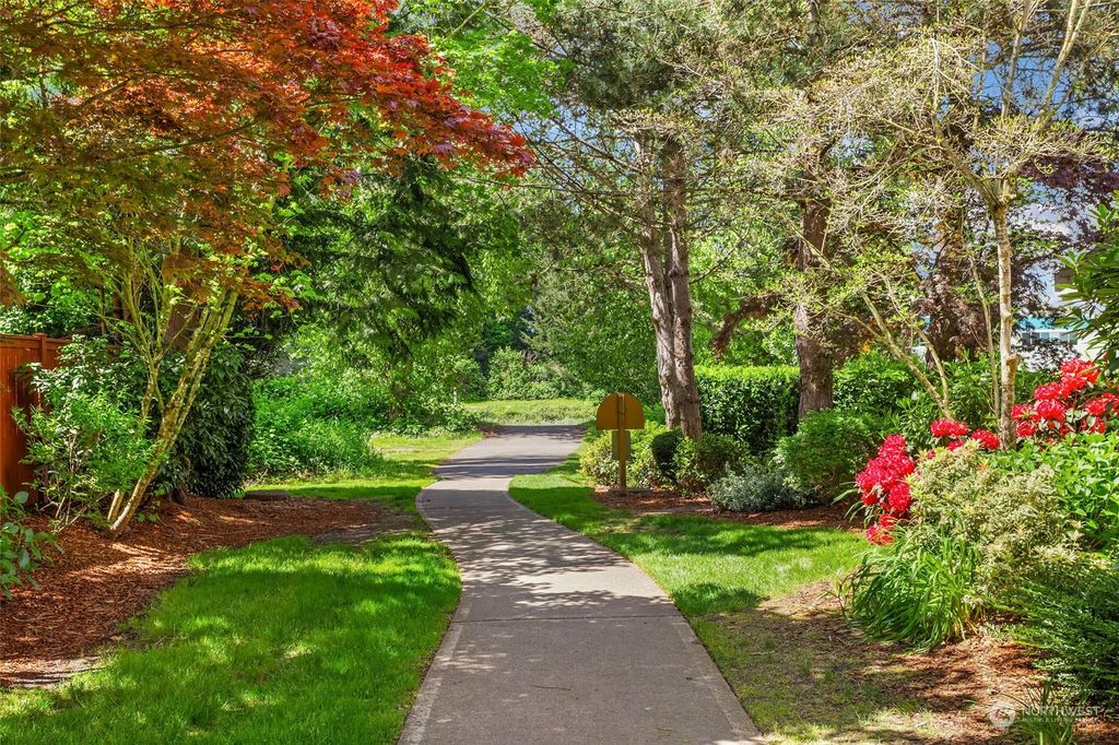 Photo of 15825 NE 90th Way #803, Redmond, WA 98052 (MLS # 2228822)