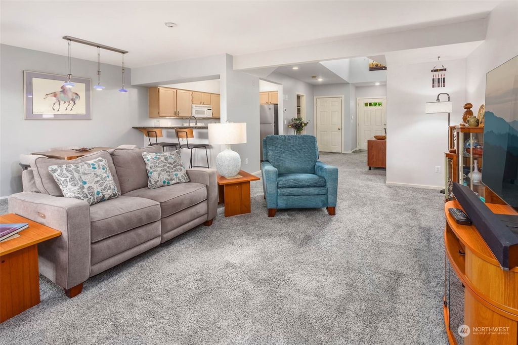 Photo of 15825 NE 90th Way #803, Redmond, WA 98052 (MLS # 2228822)