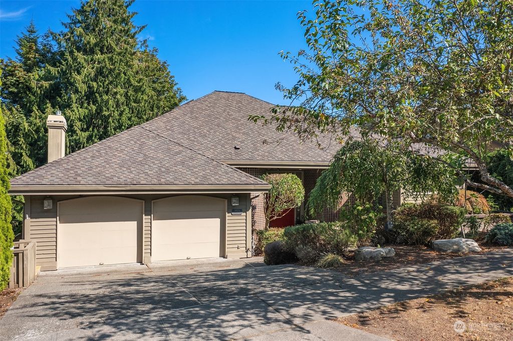 Photo of 8924 45th Avenue NE, Seattle, WA 98115 (MLS # 2158647)