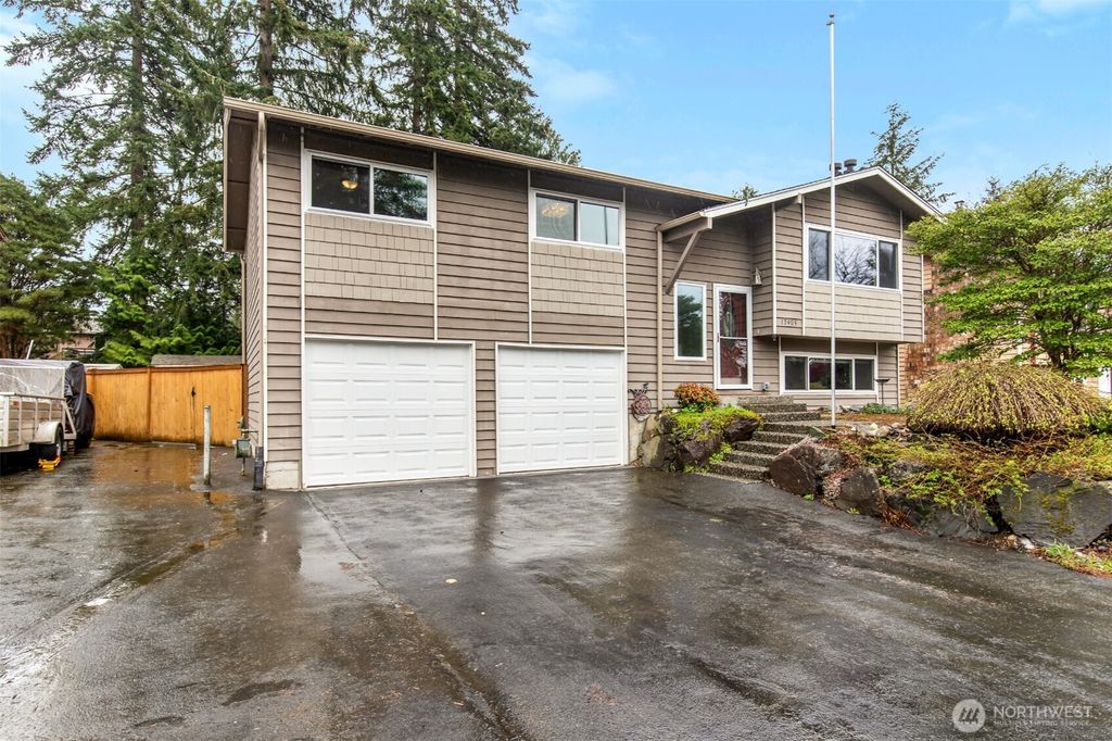 Photo of 17405 Woodland Drive, Bothell, WA 98012 (MLS # 2357073)