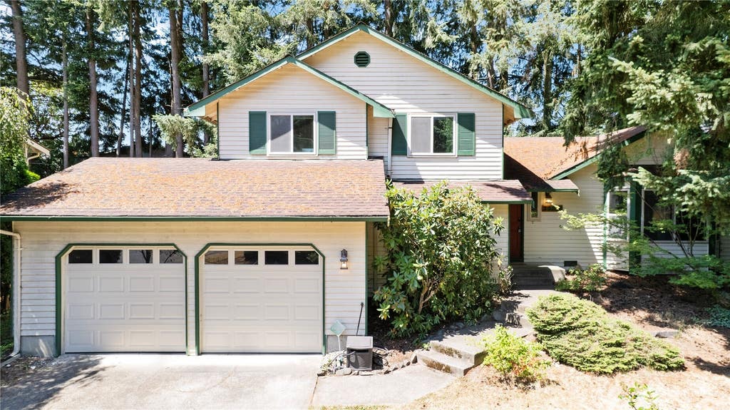 Photo of 36521 25th Avenue S, Federal Way, WA 98003 (MLS # 2548225)