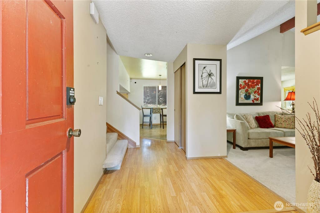 Photo of 36521 25th Avenue S, Federal Way, WA 98003 (MLS # 2548225)