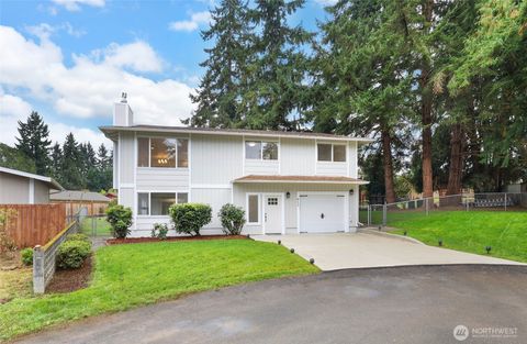Photo of 812 Shangrila Place NE, Lacey, WA 98516 (MLS # 2441393)