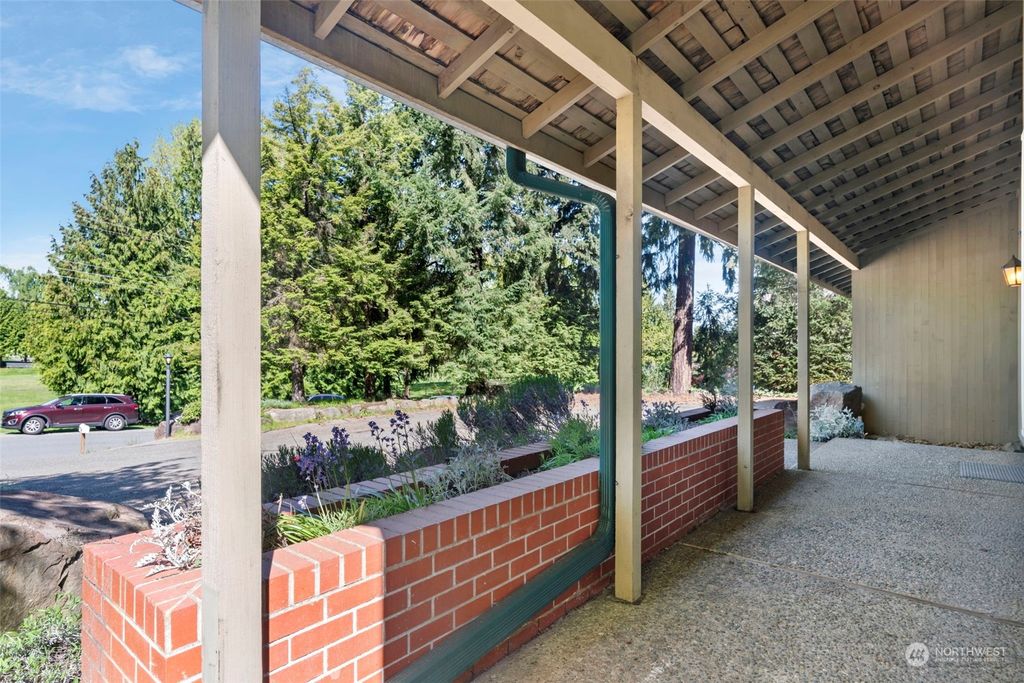 Photo of 4220 88th Avenue SE, Mercer Island, WA 98040 (MLS # 2066579)