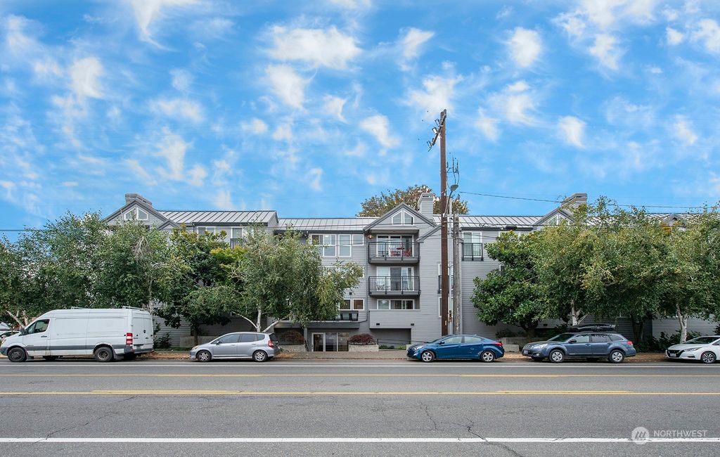 Photo of 5901 Phinney Avenue N #109, Seattle, WA 98103 (MLS # 2028578)