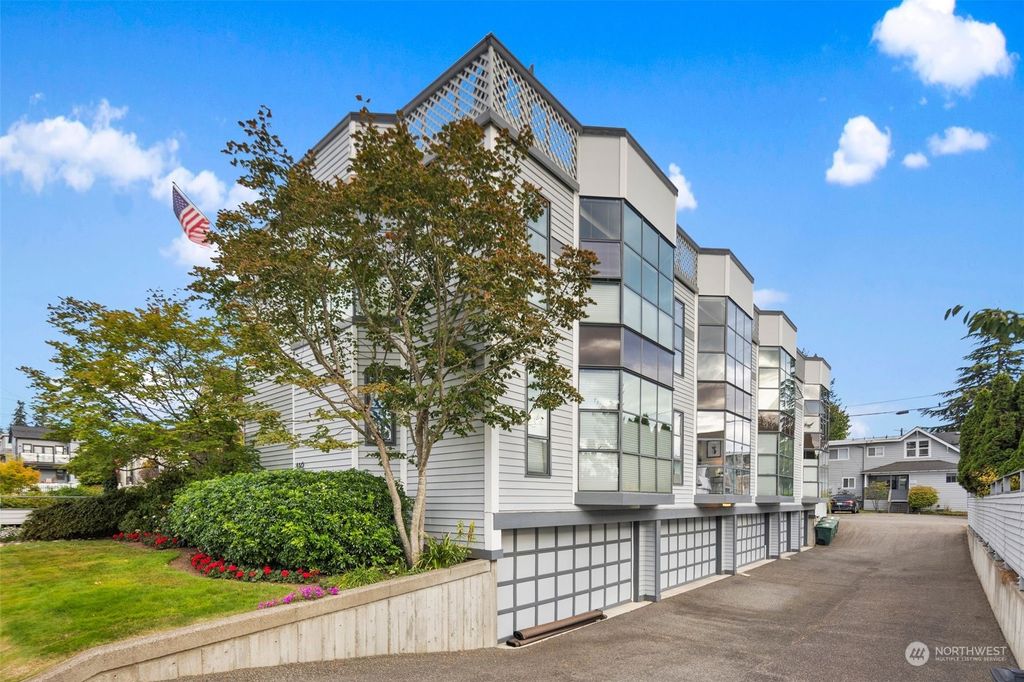 Photo of 416 Daley Street #C, Edmonds, WA 98020 (MLS # 2153052)