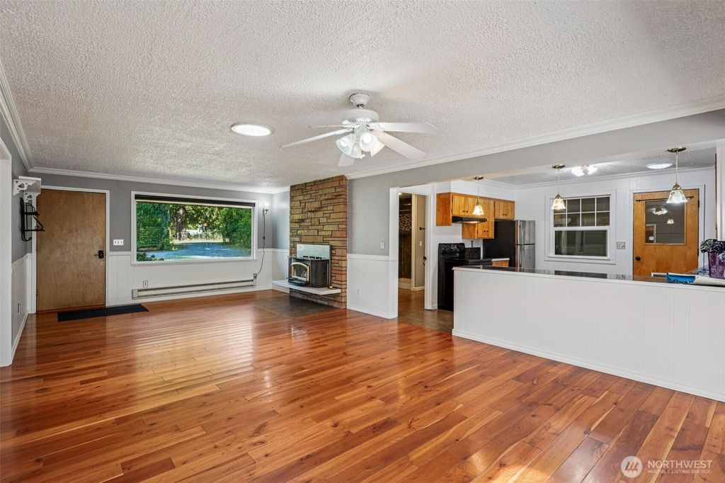 Photo of 9008 184th Avenue NE, Granite Falls, WA 98252 (MLS # 2433234)