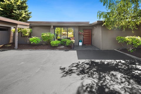 Photo of 1505 NW 186th Street, Shoreline, WA 98177 (MLS # 2527378)