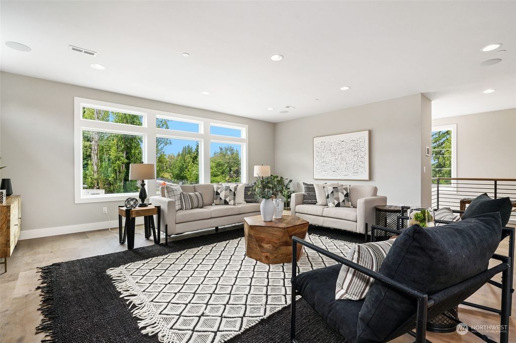 Photo of 15555 NE 60th Street, Redmond, WA 98052 (MLS # 2266949)