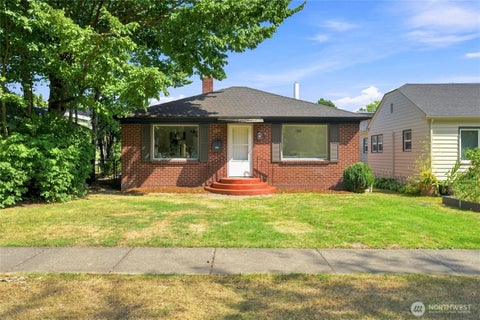 Photo of 2216 Elizabeth Street, Bellingham, WA 98225 (MLS # 2579643)