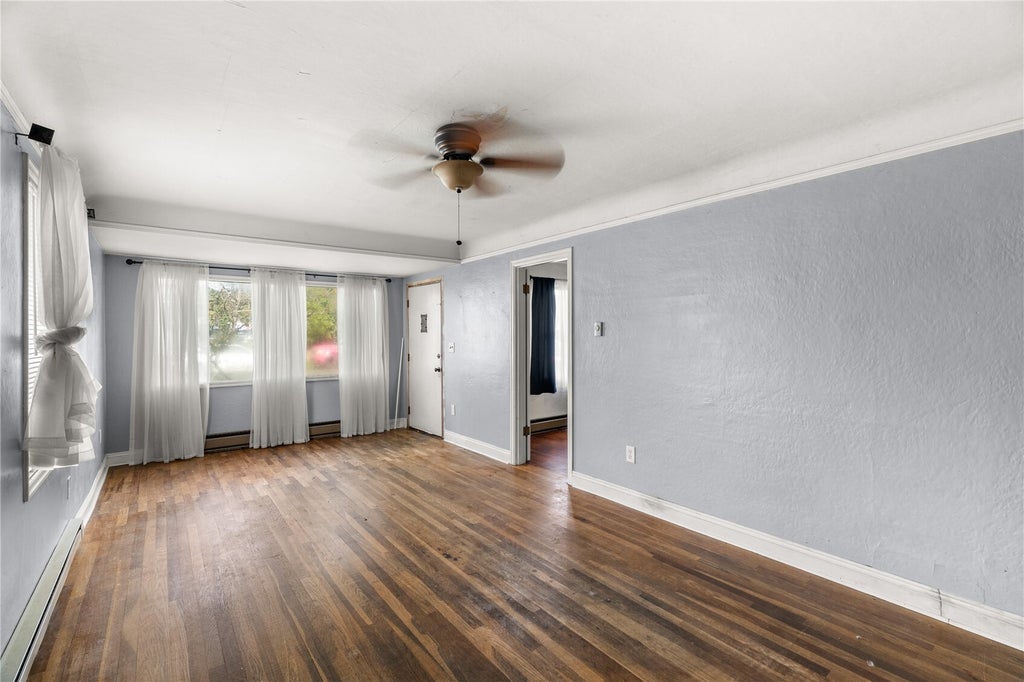 Photo of 1411 Pacific Avenue, Aberdeen, WA 98520 (MLS # 2598182)