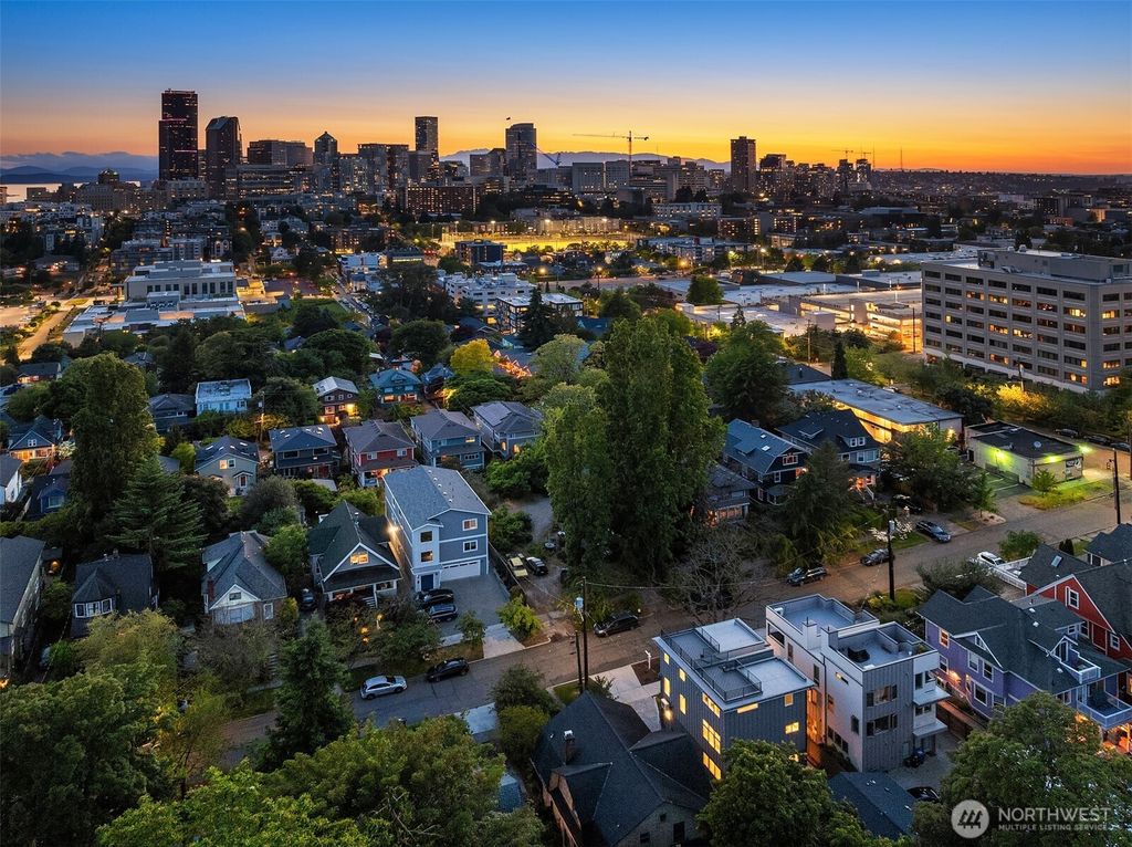 Photo of 332 17th Avenue, Seattle, WA 98122 (MLS # 2458607)