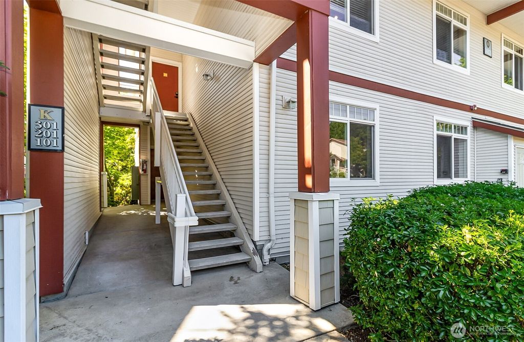 Photo of 14821 29th Avenue W. Ave #K101, Lynnwood, WA 98087 (MLS # 2443459)