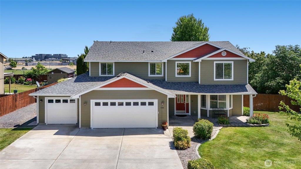 Photo of 2125 Perch Avenue, Moses Lake, WA 98837 (MLS # 2544184)