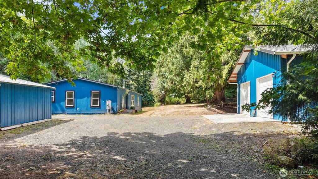 Photo of 520 E Stadium Beach Road W, Grapeview, WA 98546 (MLS # 2568141)