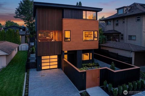 Photo of 311 NE 59th Street, Seattle, WA 98105 (MLS # 2558942)