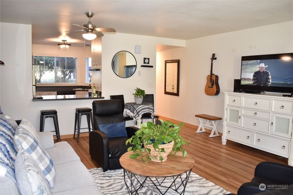 Photo of 5300 Harbour Pointe Boulevard #302D, Mukilteo, WA 98275 (MLS # 2048210)