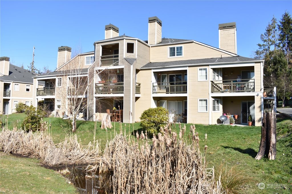 Photo of 5300 Harbour Pointe Boulevard #302D, Mukilteo, WA 98275 (MLS # 2048210)