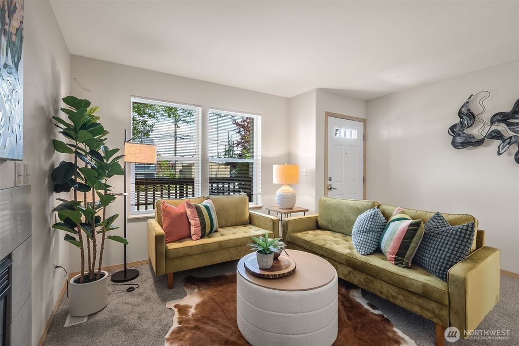 Photo of 10049 17th Avenue SW, Seattle, WA 98146 (MLS # 2386205)