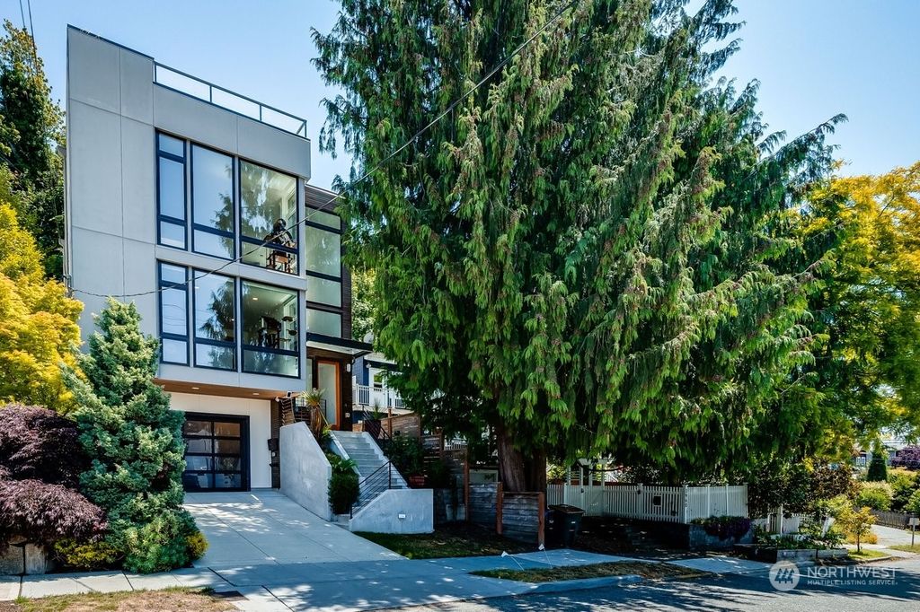 Photo of 3926 59th Avenue SW, Seattle, WA 98116 (MLS # 2077124)