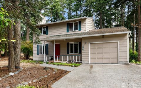 Photo of 198 NW Columbia Drive, Oak Harbor, WA 98277 (MLS # 2404531) Photo of 198 NW Columbia Drive, Oak Harbor, WA 98277 (MLS # 2404531)