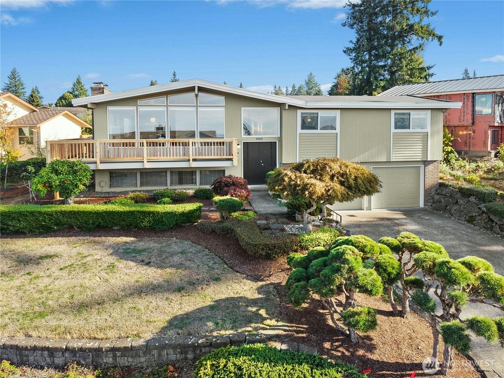 Photo of 4460 141st Avenue SE, Bellevue, WA 98006 (MLS # 2443132)