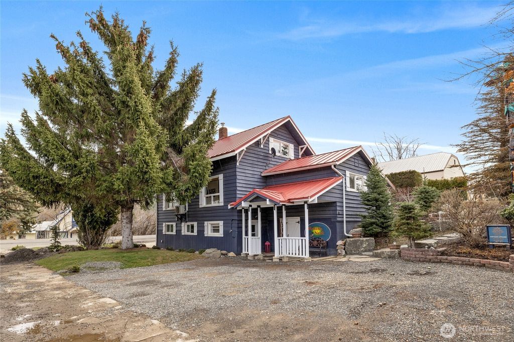 Photo of 320 S 1st, Roslyn, WA 98941 (MLS # 2502669)