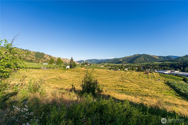 3 Ludwig Hill Rd