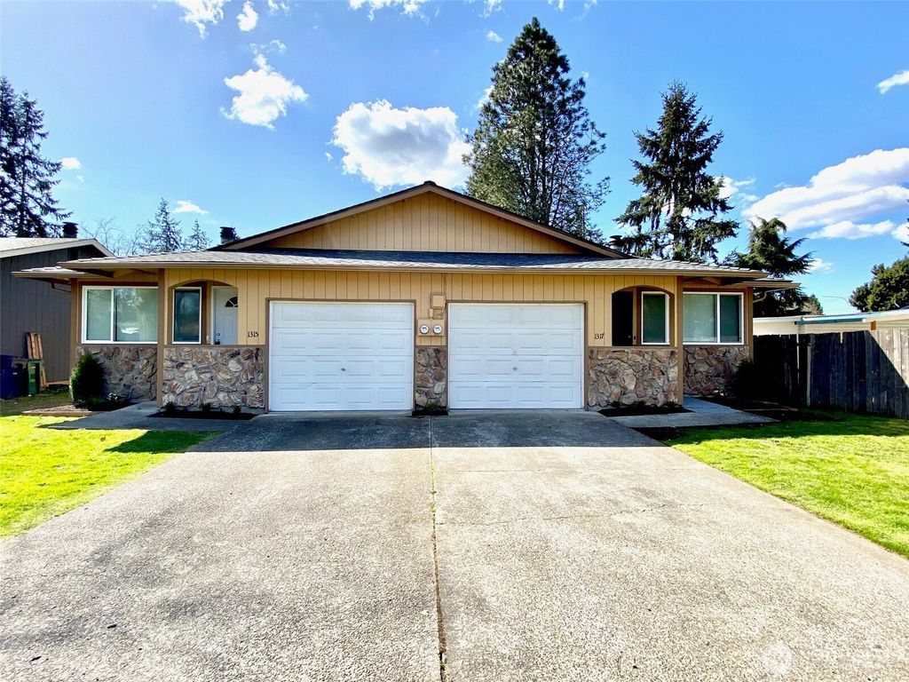 Photo of 1315 K Street NE, Auburn, WA 98002 (MLS # 2544201)