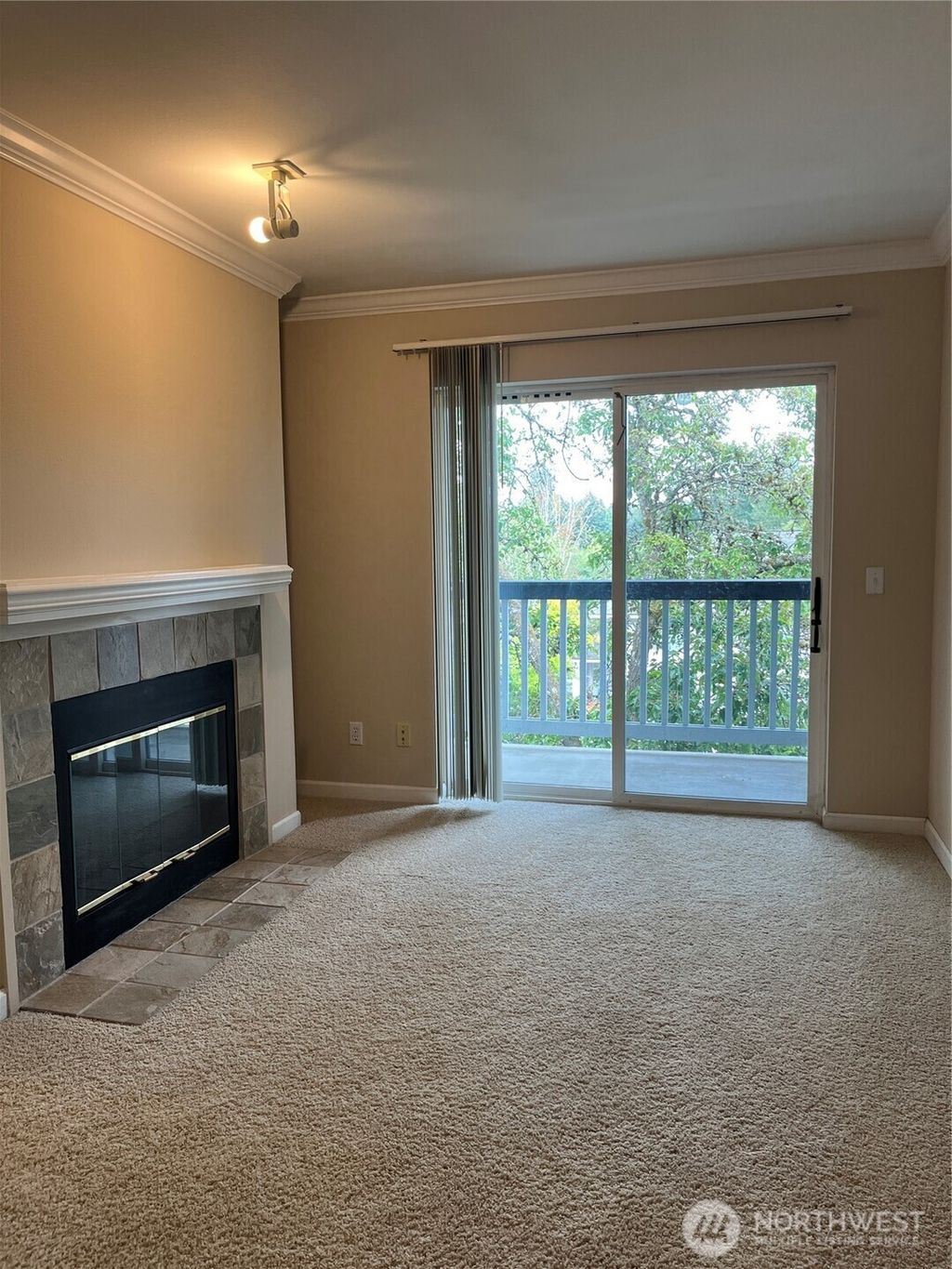 Photo of 33020 10th Avenue SW #W304, Federal Way, WA 98023 (MLS # 2427888)
