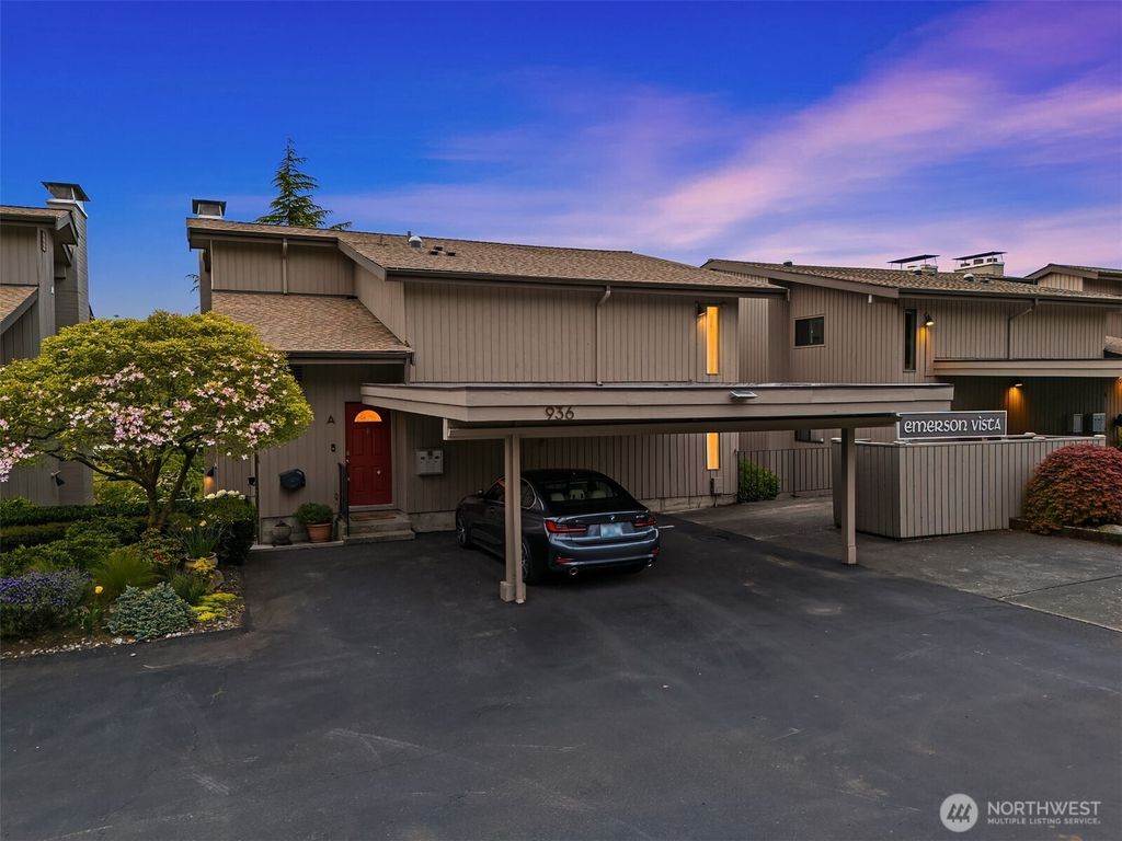Photo of 936 W Emerson Street #A, Seattle, WA 98119 (MLS # 2514917)