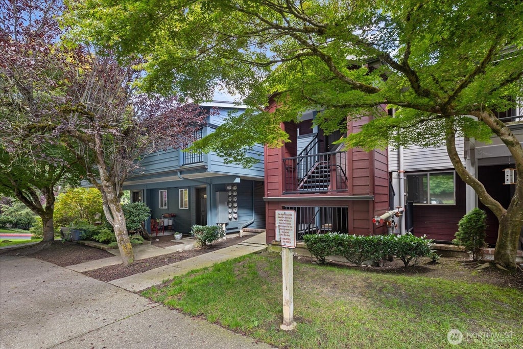 Photo of 15917 Waynita Way NE #E-202, Bothell, WA 98011 (MLS # 2585589)