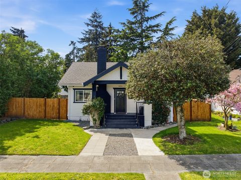 Photo of 6214 S Warner Street, Tacoma, WA 98409 (MLS # 2519449)