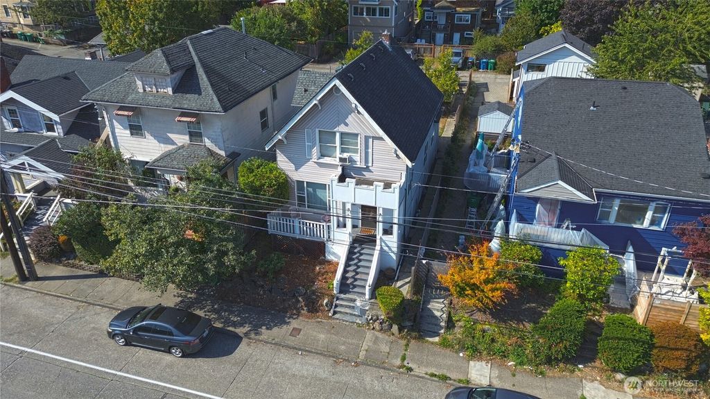 Photo of 911 Martin Luther King Jr Way, Seattle, WA 98122 (MLS # 2436679)