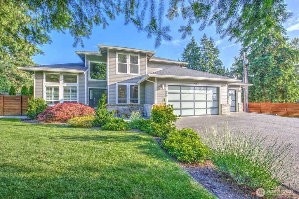 Photo of 922 Chelan Avenue NE, Renton, WA 98059 (MLS # 2395636)