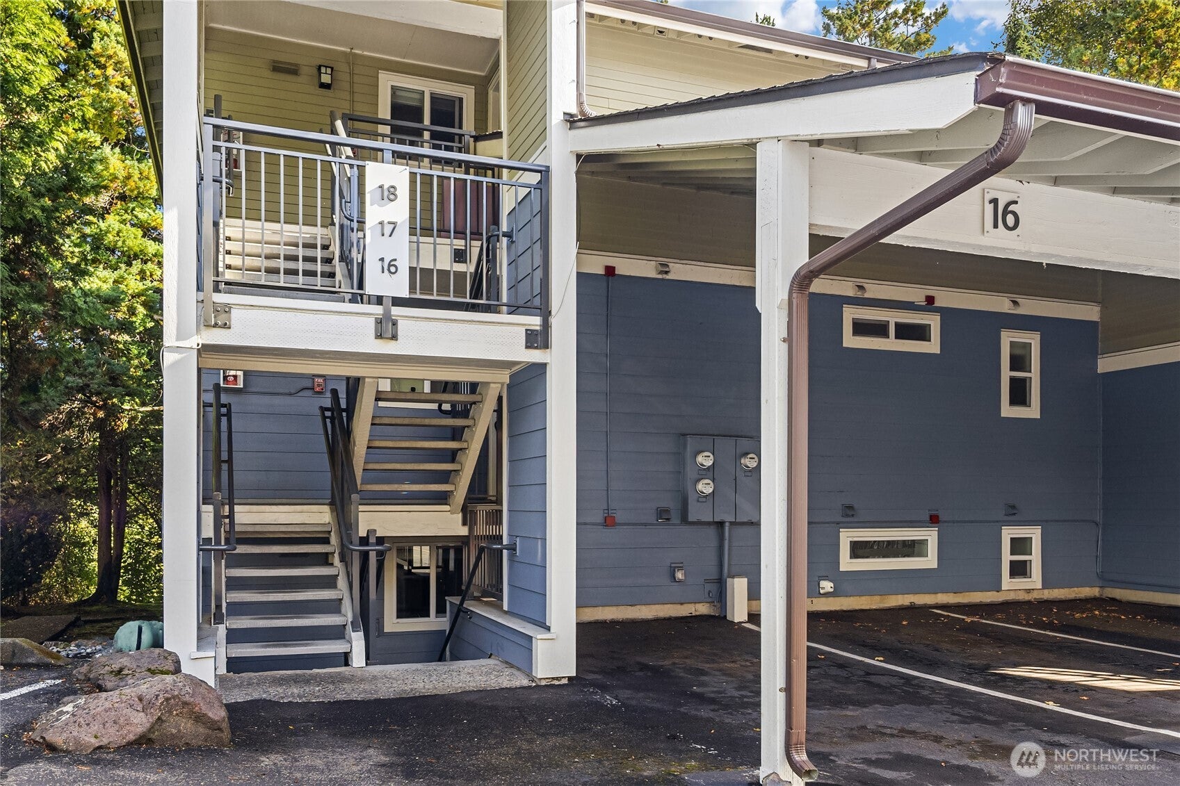 7571 Old Redmond Road 16
