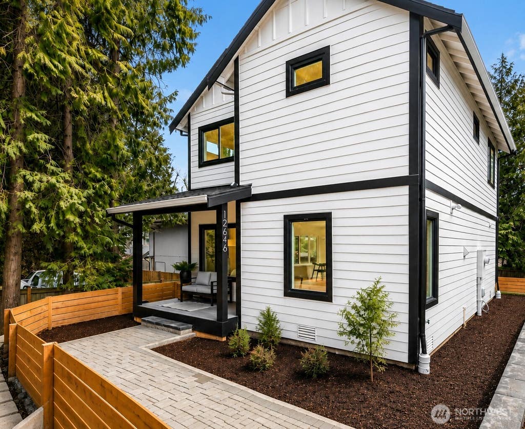 Photo of 12646 NE 80th Street, Kirkland, WA 98033 (MLS # 2559843)