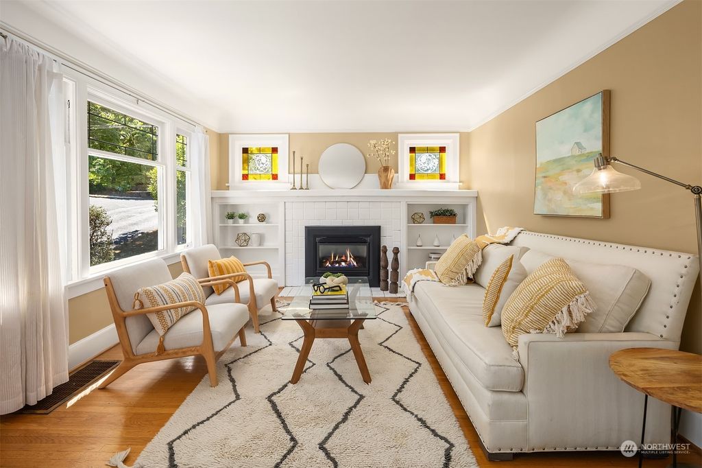 Photo of 512 N 65th Street, Seattle, WA 98103 (MLS # 2258624)
