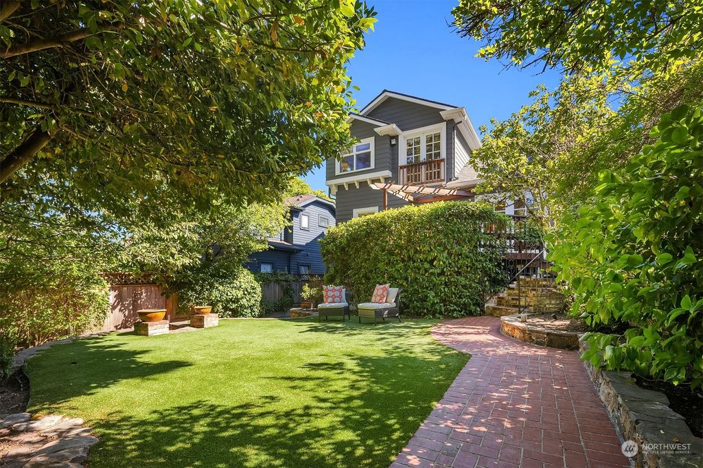 Photo of 512 N 65th Street, Seattle, WA 98103 (MLS # 2258624)