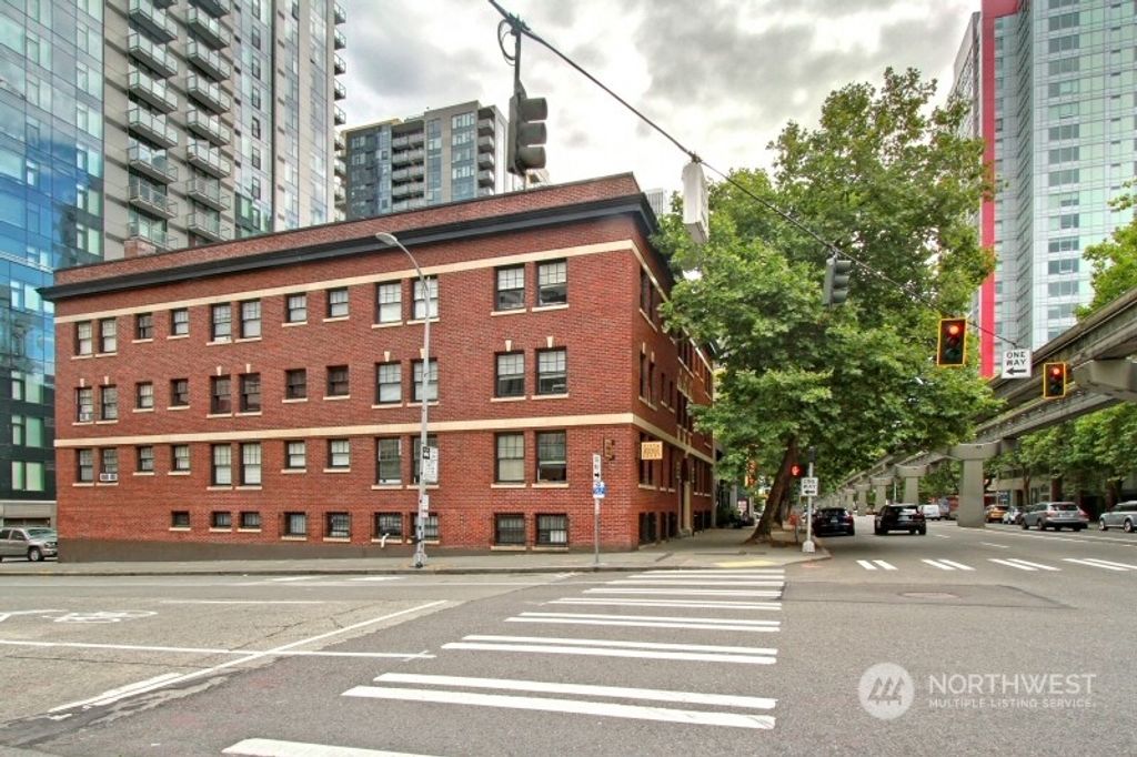 Photo of 2132 5th Avenue #106, Seattle, WA 98121 (MLS # 2239353)