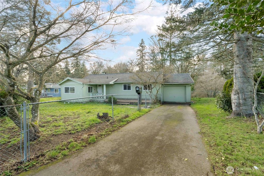 Photo of 2877 Clare Ave Ave, Bremerton, WA 98310 (MLS # 2484952)