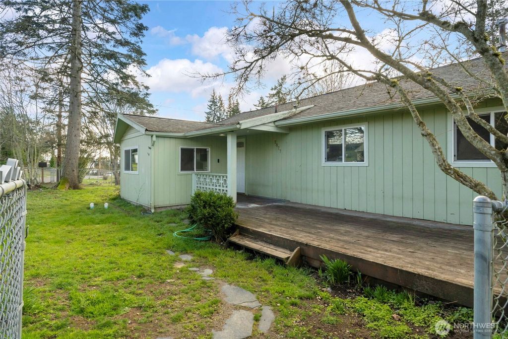 Photo of 2877 Clare Ave Ave, Bremerton, WA 98310 (MLS # 2484952)